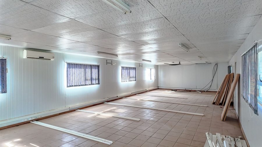 5 Bedroom Property for Sale in Rustenburg Rural North West